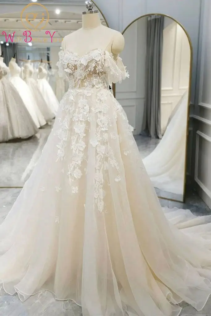 

Elegant A Line Wedding Dress Off Shoulder Light Champagne Tulle Lace Applique Floral Long Formal Bridal Women Bride Gown Custom