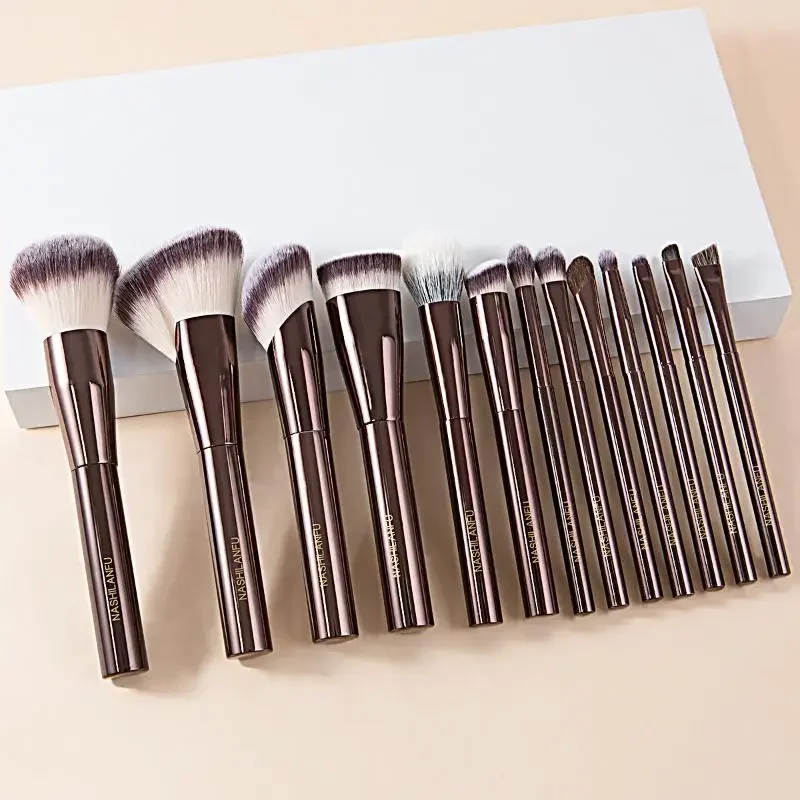 Set di 10 pennelli per trucco per fondotinta correttore fard abbronzante ombretto sopracciglio eyeliner scolpire - diverse dimensioni per Profess