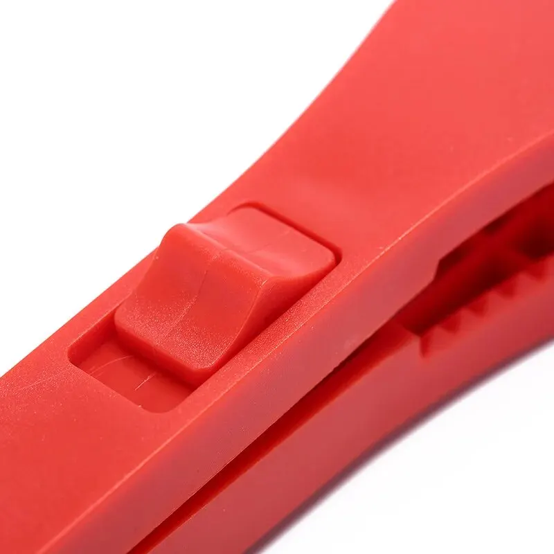 Multifunctional for Fishing Fish Clip Hand Controller Tackle Tool Fishing Body Grip Clamp Gripper Grabber with Lock Switch image 6
