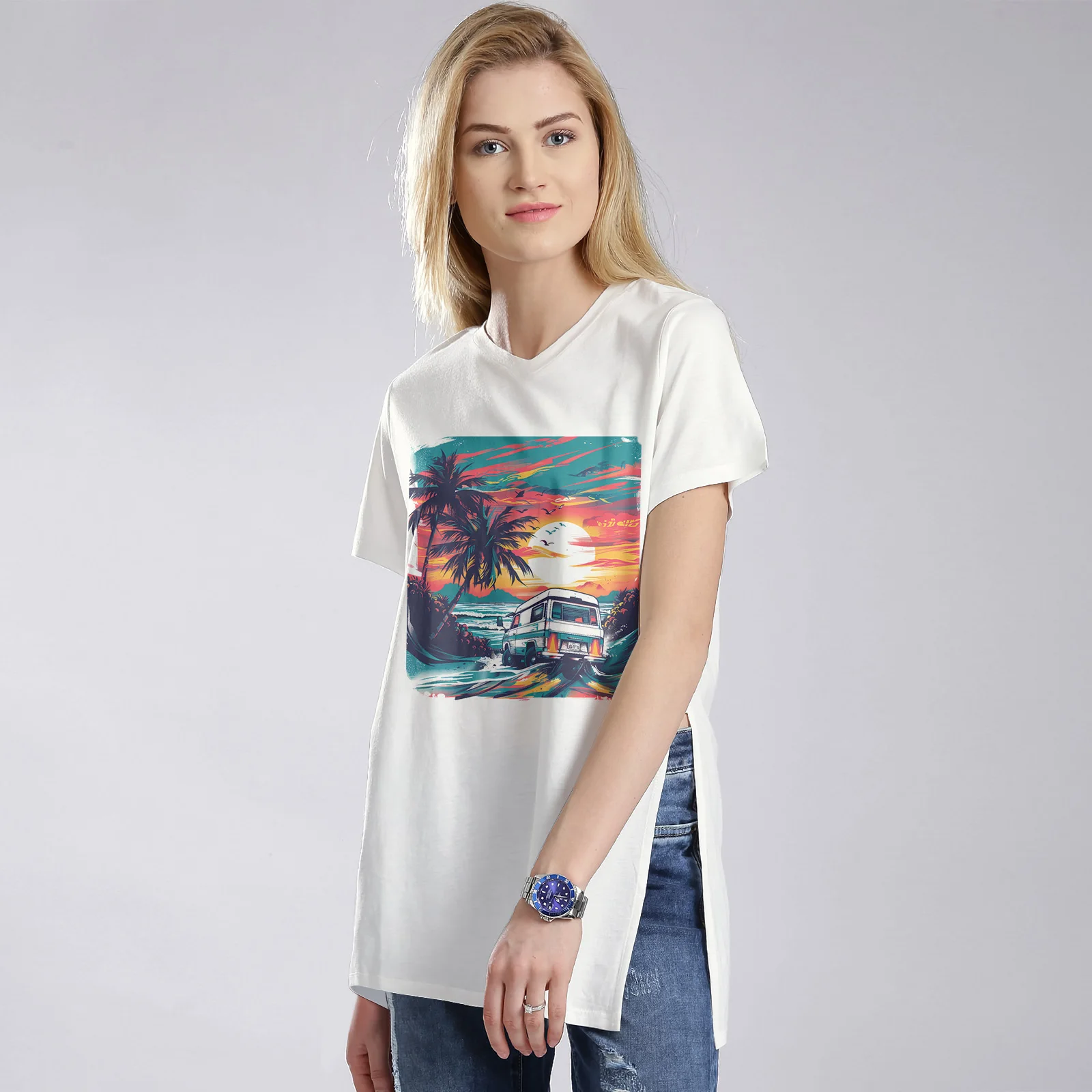 

Fseonihk Women's V-neck Side Slit T-shirt Summer New RV on the Ocean At Sunset American Fashion T-shirt 티셔츠 Y2k Ropa De Mujer