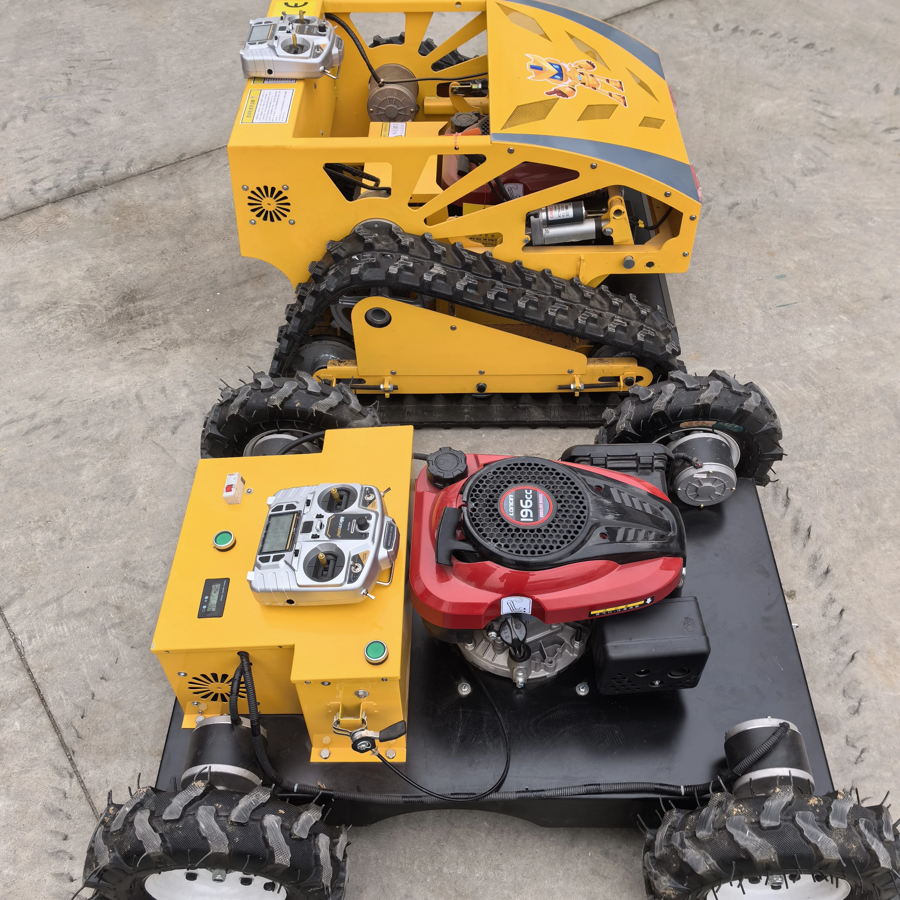 Remote Control All Terrain Lawn Mower 550mm Cutting Width Zero Turn Grass Cutter
