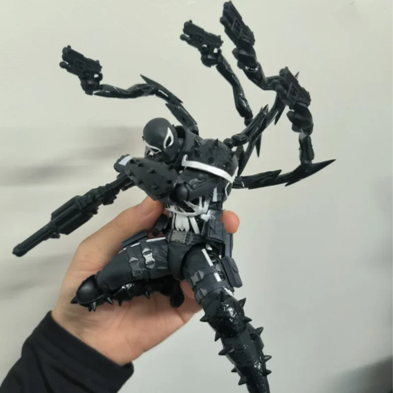 

Surprising Mountain Pass Style Сыворотка Antibody Liquid Специальный агент Веном Агент Человек-Паук Коллекционная модель движущейся головы Игрушка