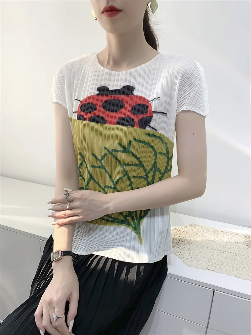Miyake Pleated Beetle Digital Print Top 2025 Summer New Round Neck Short-sleeved Women's Casual Thin T-shirt
