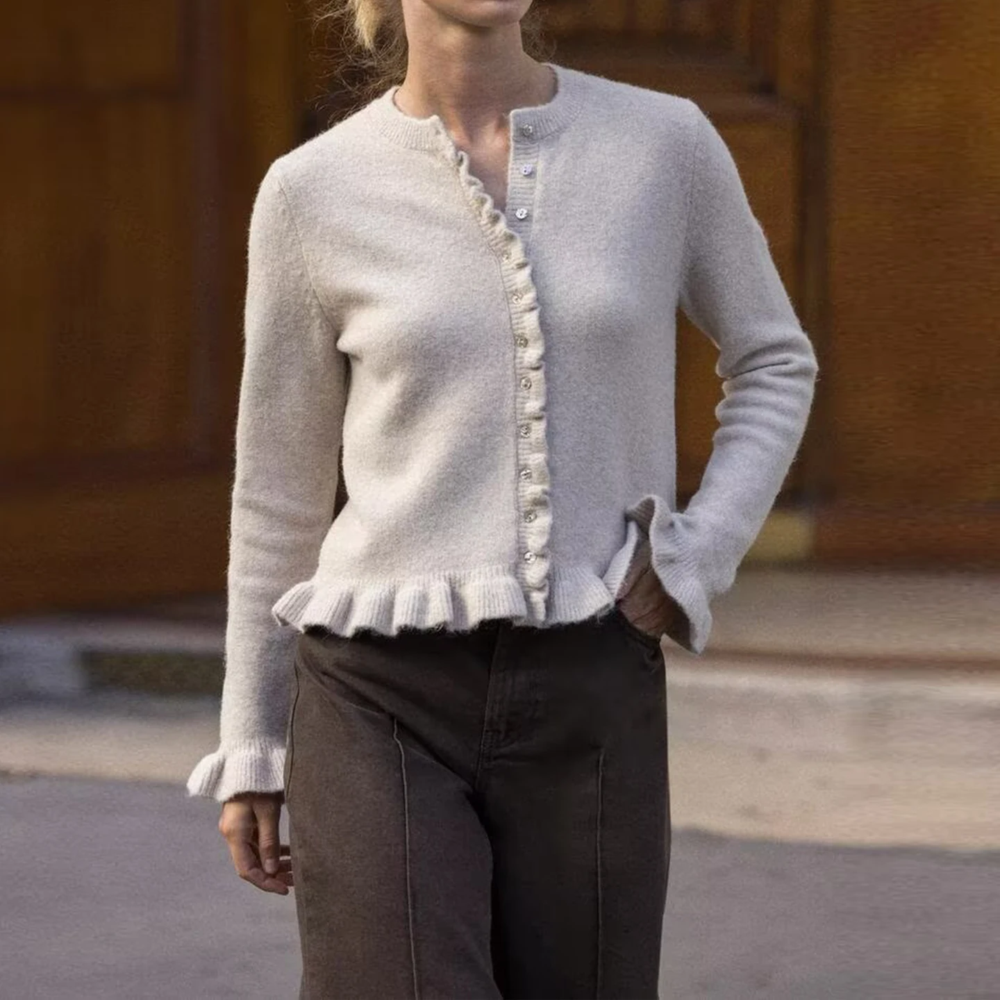 Damska dzianinowa odzież wierzchnia w stylu casual, modna, z warstwowymi zdobieniami, nowość 2025, długi sweter z okrągłym dekoltem, kardigan.