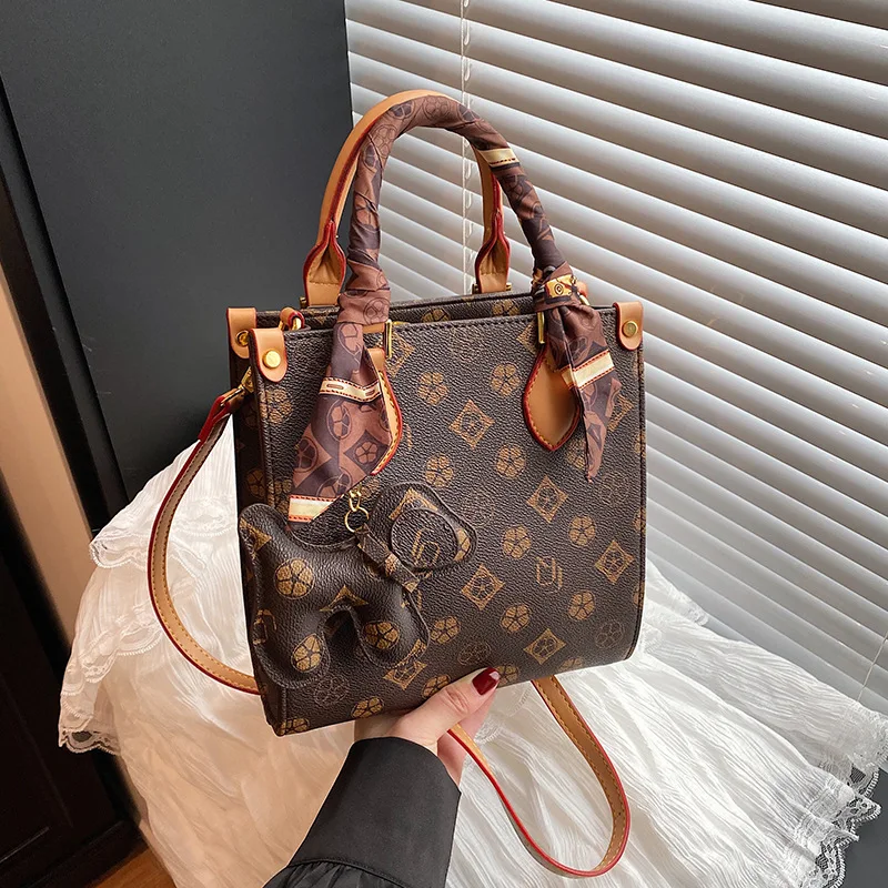 

​ ​ 2025 корейская сумка через плечо с цветными блоками, многосторонняя трансформируемая сумка через плечо для женщин, сумка с буквенным принтом «день-ночь»