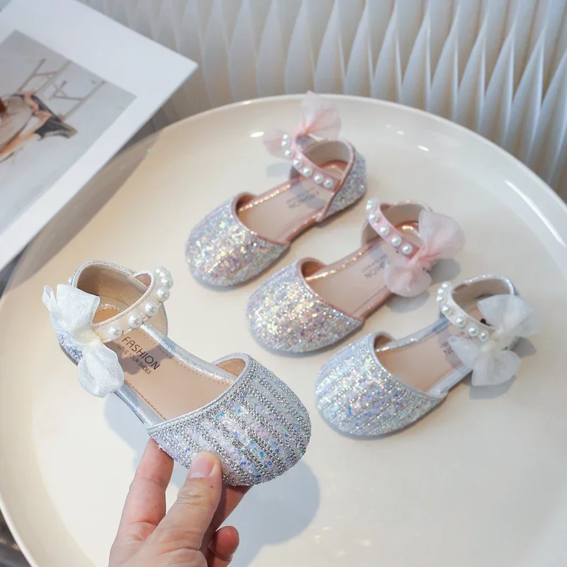 

Girls Princess Shoes Mesh Lace Bow 2025 Summer New Kids Half Sandas Sweet Shiny Sequins Girls Beach Shoes Round Toes Non-slip