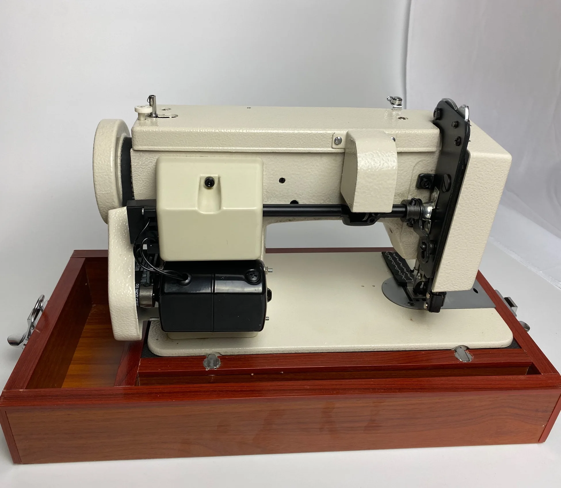 Top-selling Factory Direct Supply Heavy  Long Arm Sewing Machine Walking Foot Pedal Control