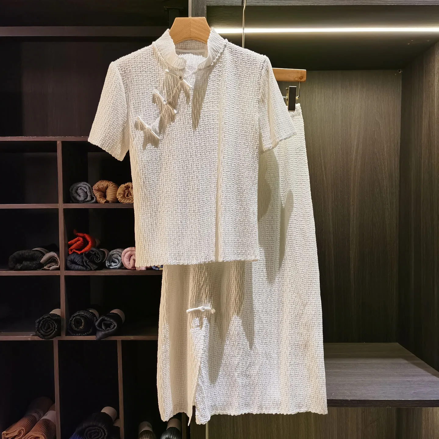 Miyake Pleated New 2026 Button Collar Solid Color Short Sleeve Casual Two-Piece Set Summer Design Sense Elegant Pleated Set