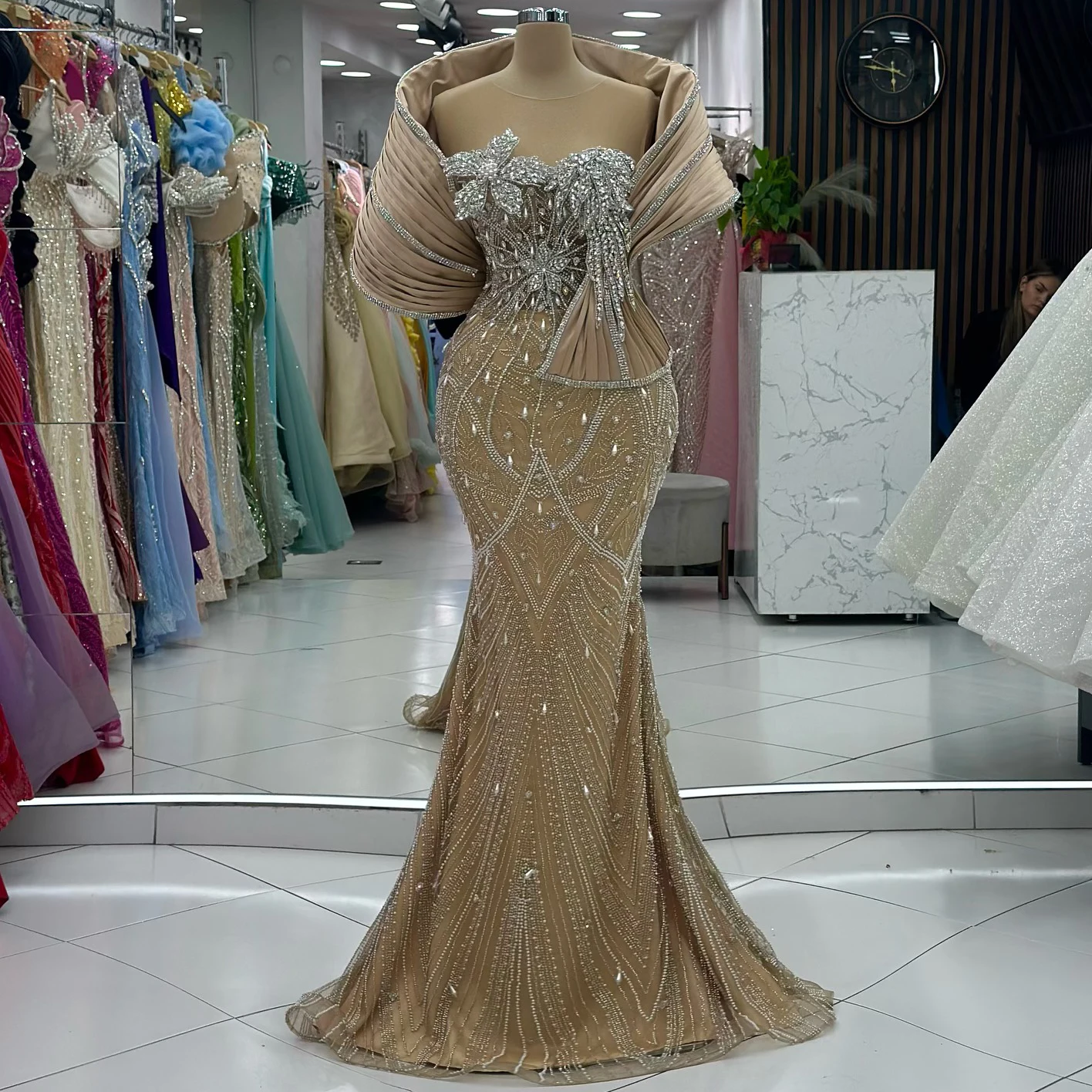 

Heavy Industry Luxury Mermaid Evening Dress Arab Off Shoulder Beaded Ball Dress Dubai Design Crystal Women'S Wedding Dress