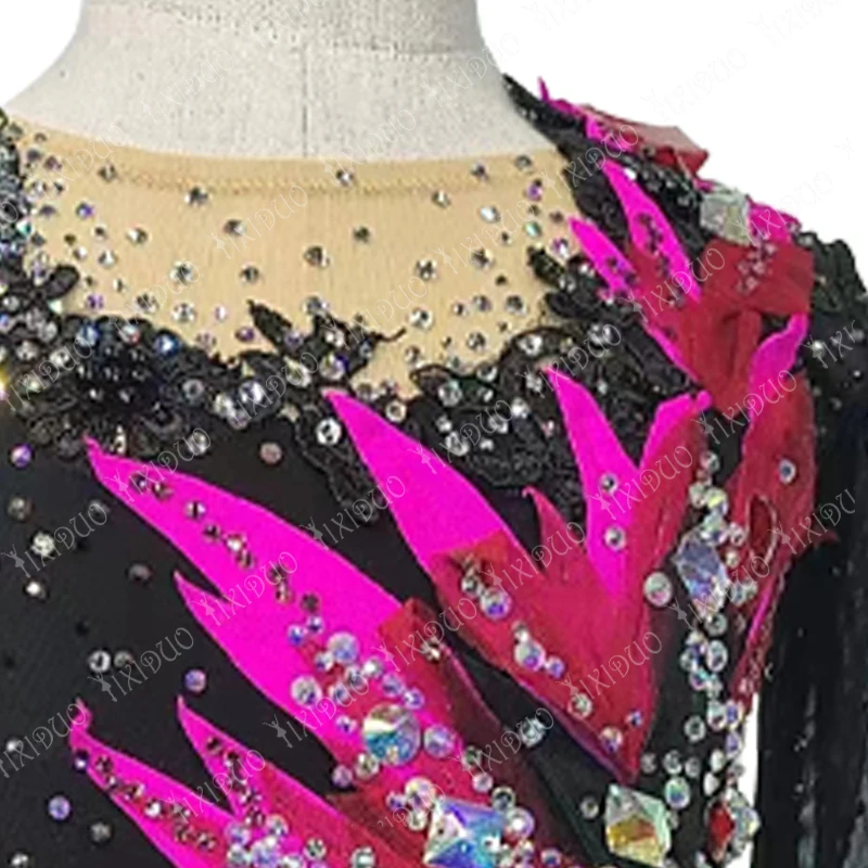 Black Pink Flower strass Costume da competizione per pattinaggio artistico personalizzato professionale Costume da spettacolo per pattinaggio artistico Premium