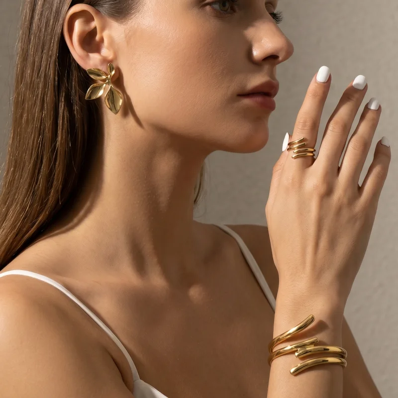 3Pcs Abstract Line & Leaf  Jewelry Set, Open Cuff Bracelet + Ring + Leaf Stud Earrings Minimalist Set For Women Everyday Wear
