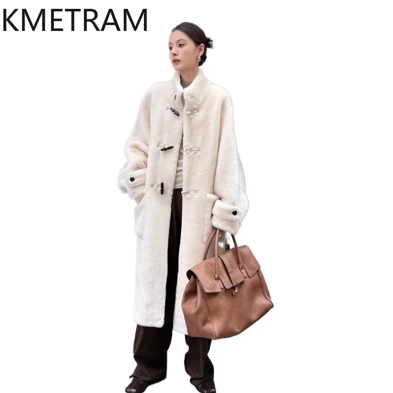 سترة من صوف ميرينو الطبيعي لعام 100% من جلد الغنم مزدوجة الوجه معطف نسائي طويل من الفرو الحقيقي ملابس شتوية للنساء 2025 حذاء نسائي