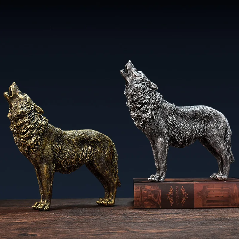 American-style old wolf resin handicraft ornament simulation animal sculpture home living room wine cabinet decoration gift