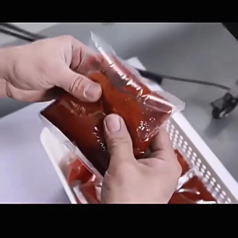 

Машина для упаковки напитков из соевого молока Многофункциональная автоматическая машина для упаковки жидкой пасты Автоматическая очистка