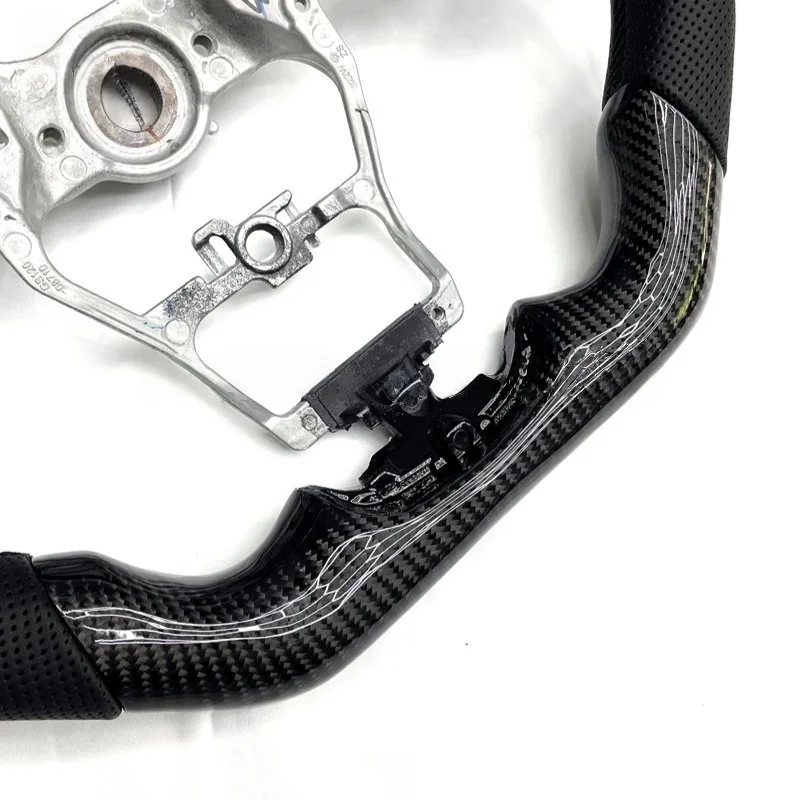 

Lightweight yet Durable Carbon Fiber Steering Wheel for Highlander Crown Customized to Match Your Racing Preferences