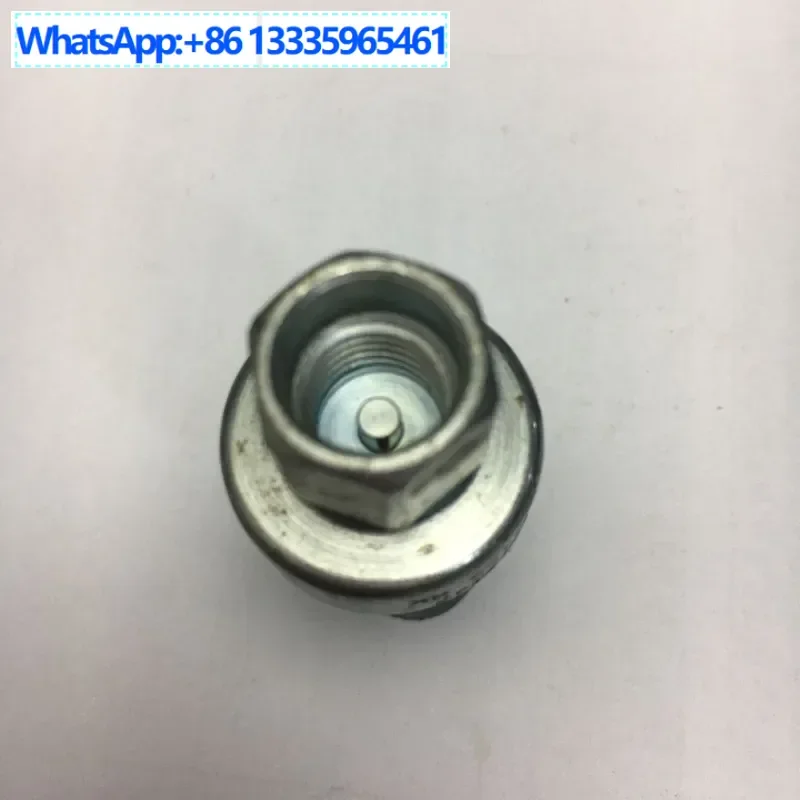 

100019847 Suitable for high pressure side switch pressure sensor of Chevrolet air conditioner