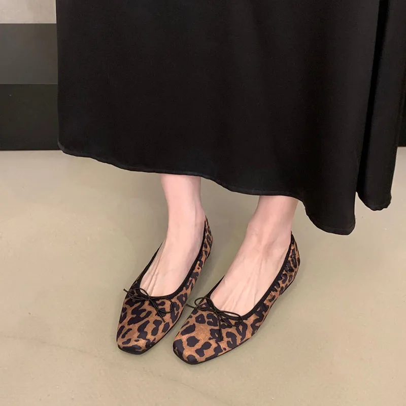 Frühling Herbst Neue Damen-Ballettschuhe mit Erhöhter Sohle, Modische Schmetterlingsknoten-Schuhe für Damen, Flache Slip-On-Schuhe – Detail 10
