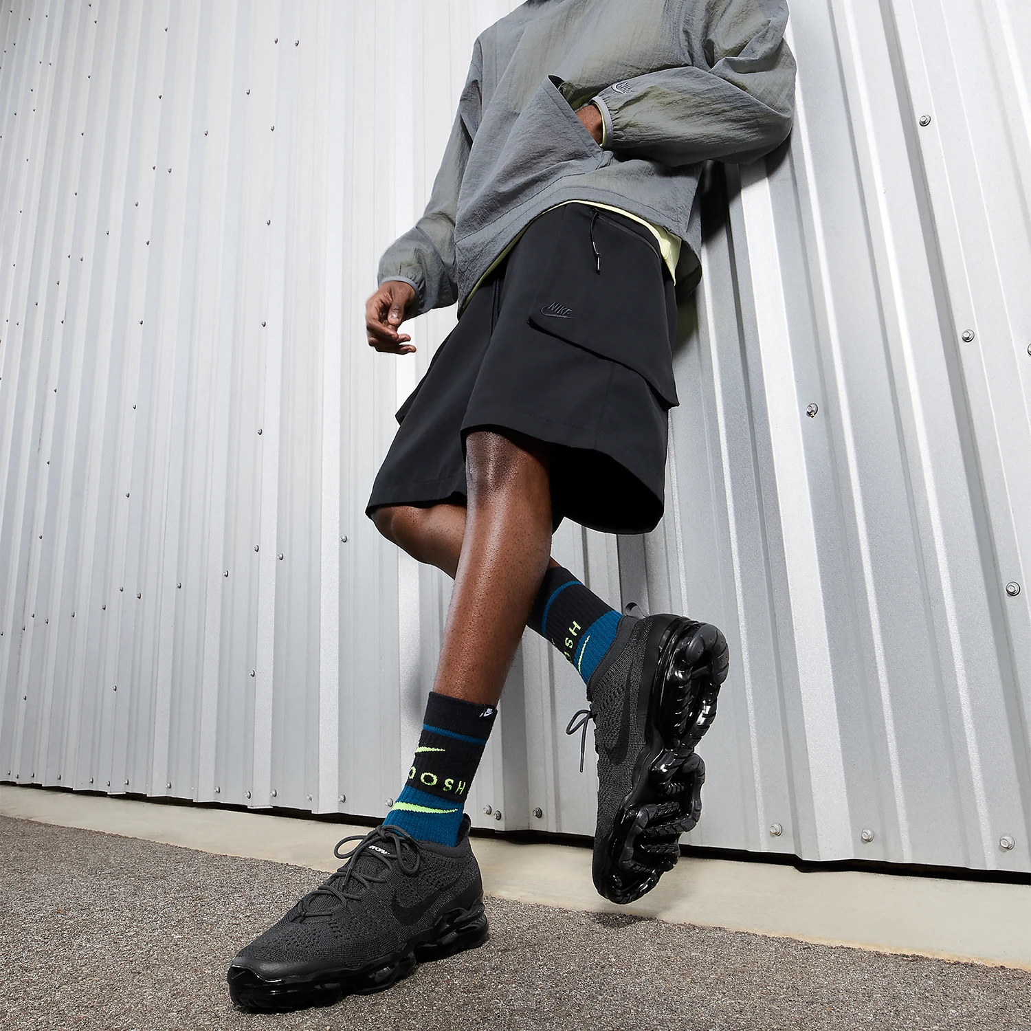 حذاء Nike الرسمي الأصلي Air VaporMax للرجال يسمح بمرور الهواء ومبطن DV1678-006