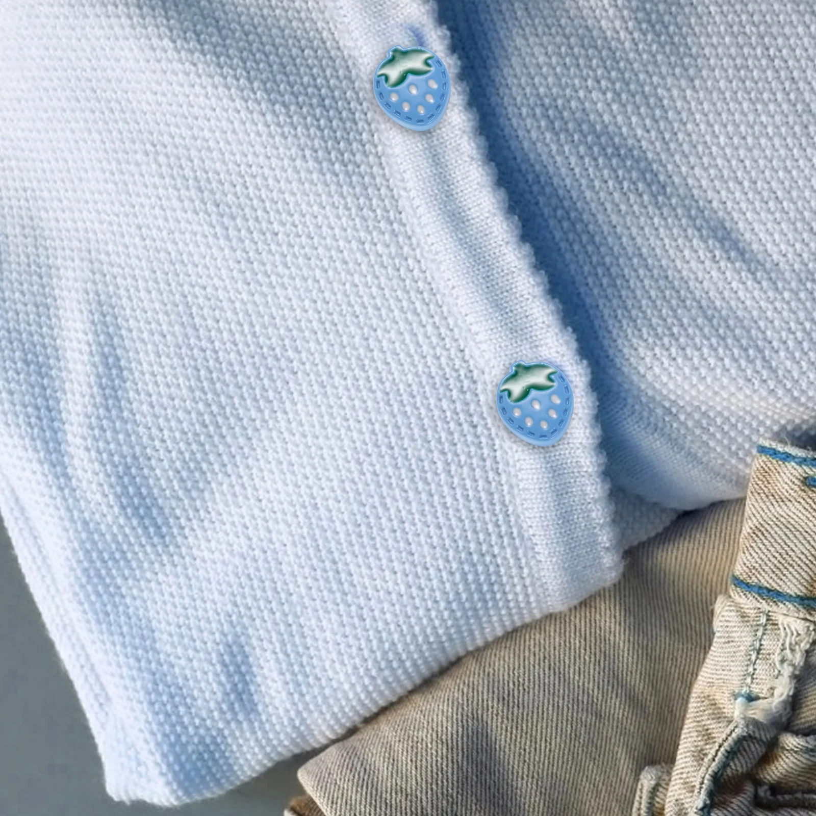 

20Pcs Vibrant Buttons for Childrens Clothing Easy Closure Design Ideal for Crafting and Sewing Projects