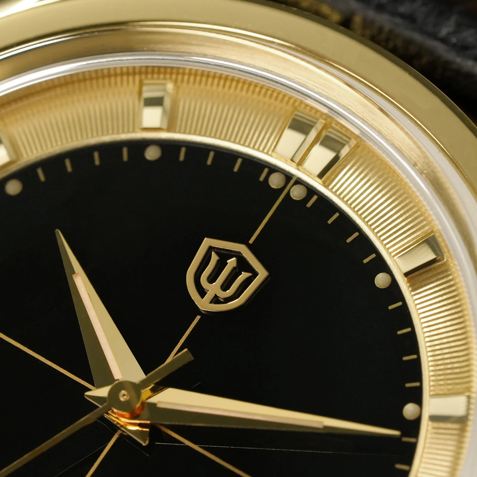 Thumbnail 4 - #95 Low Price Slim Quartz Watches Deals