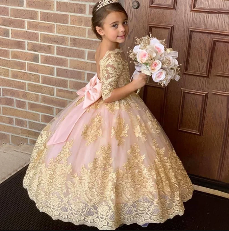 

Puffy Gown Princess Flower Girl Dress for Wedding Tulle Gold Lace Ball Gown Half Sleeve O Neck Girls First Communion Dress Bow