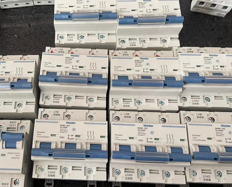 قاطع دائرة بلاستيكي NDB1-125 100A 3P، مفتاح رئيسي وجهاز حماية للحمل ذو سعة كبيرة #1