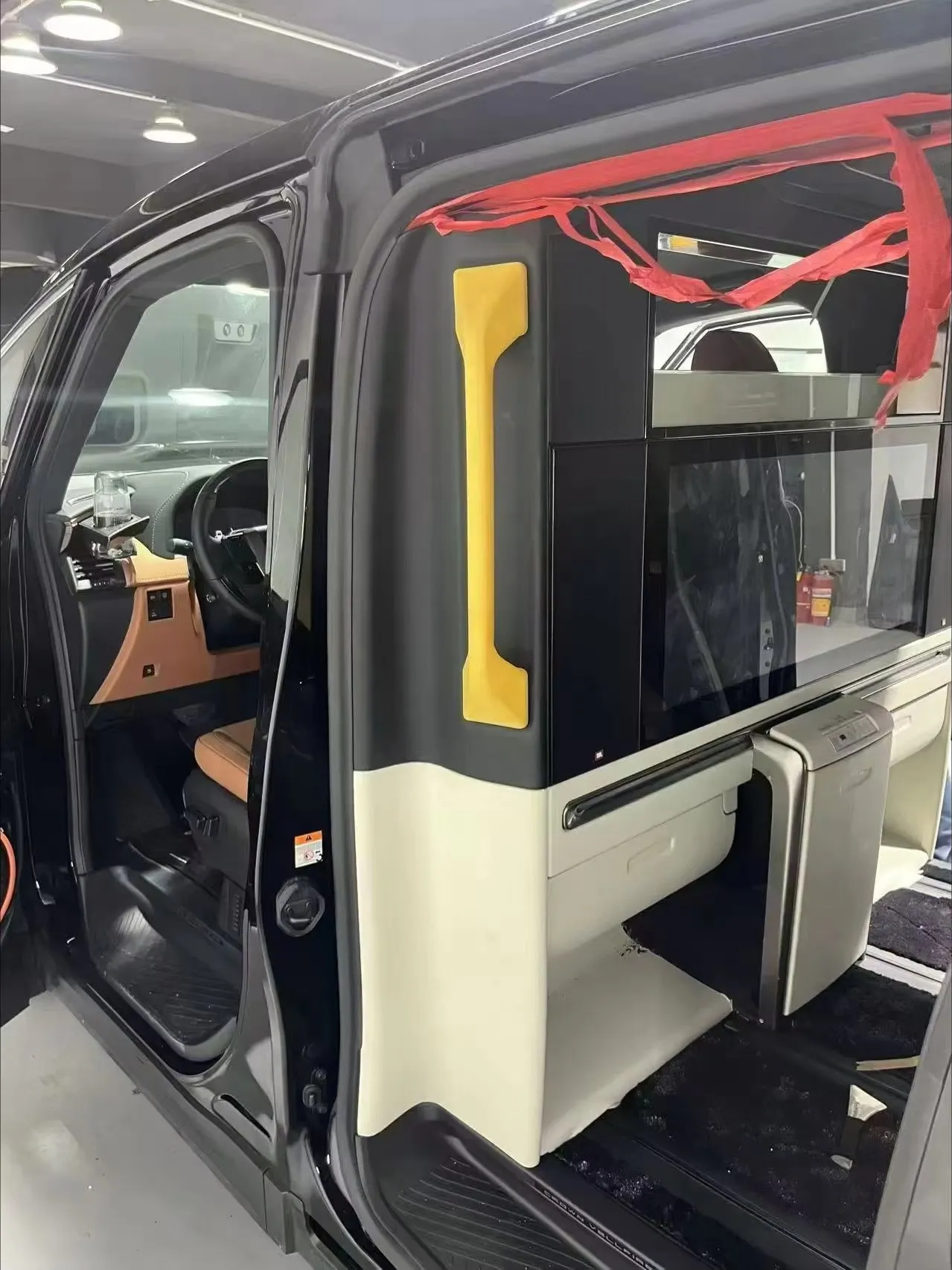 Alphard Vellfire Car Roof TV Partition Wall Android Roof Canceller Interior Accessory for Luxury Vehicles