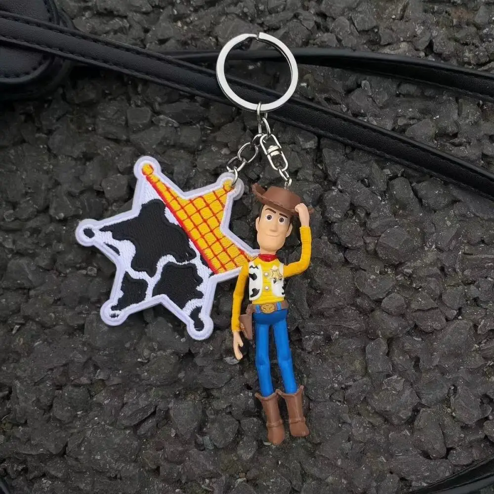 

Брелок-подвеска Disney Toy Story с вышитым изображением Вуди, статичная фигурка, украшение для рюкзака, подарок на день рождения для мальчика и девочки