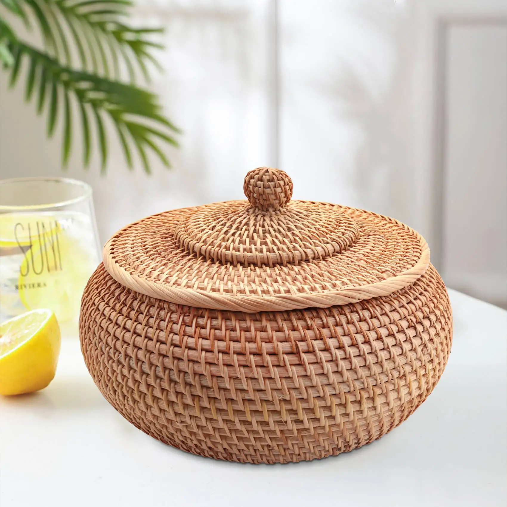 Round Rattan Box,Wicker Fruit Basket with Lid Bread Basket Tray Storage Basket Willow Woven Basket for Bread, Snack