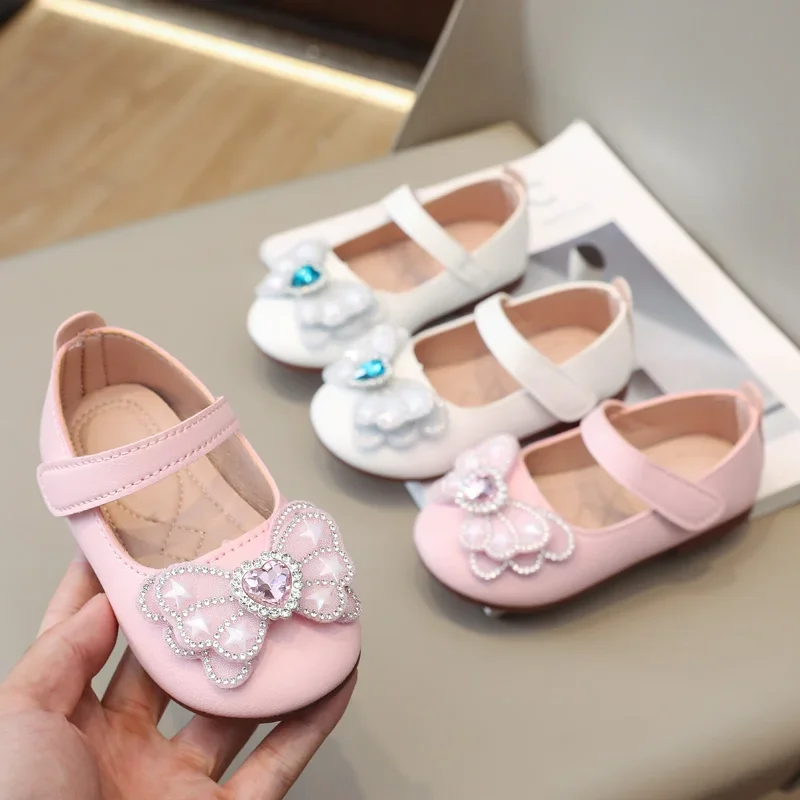 Toddlers Girls scarpe in pelle Princess Sweet Kids Casual Flats for Wedding Party strass Butterfly Crystal Heart Fashion Shoes