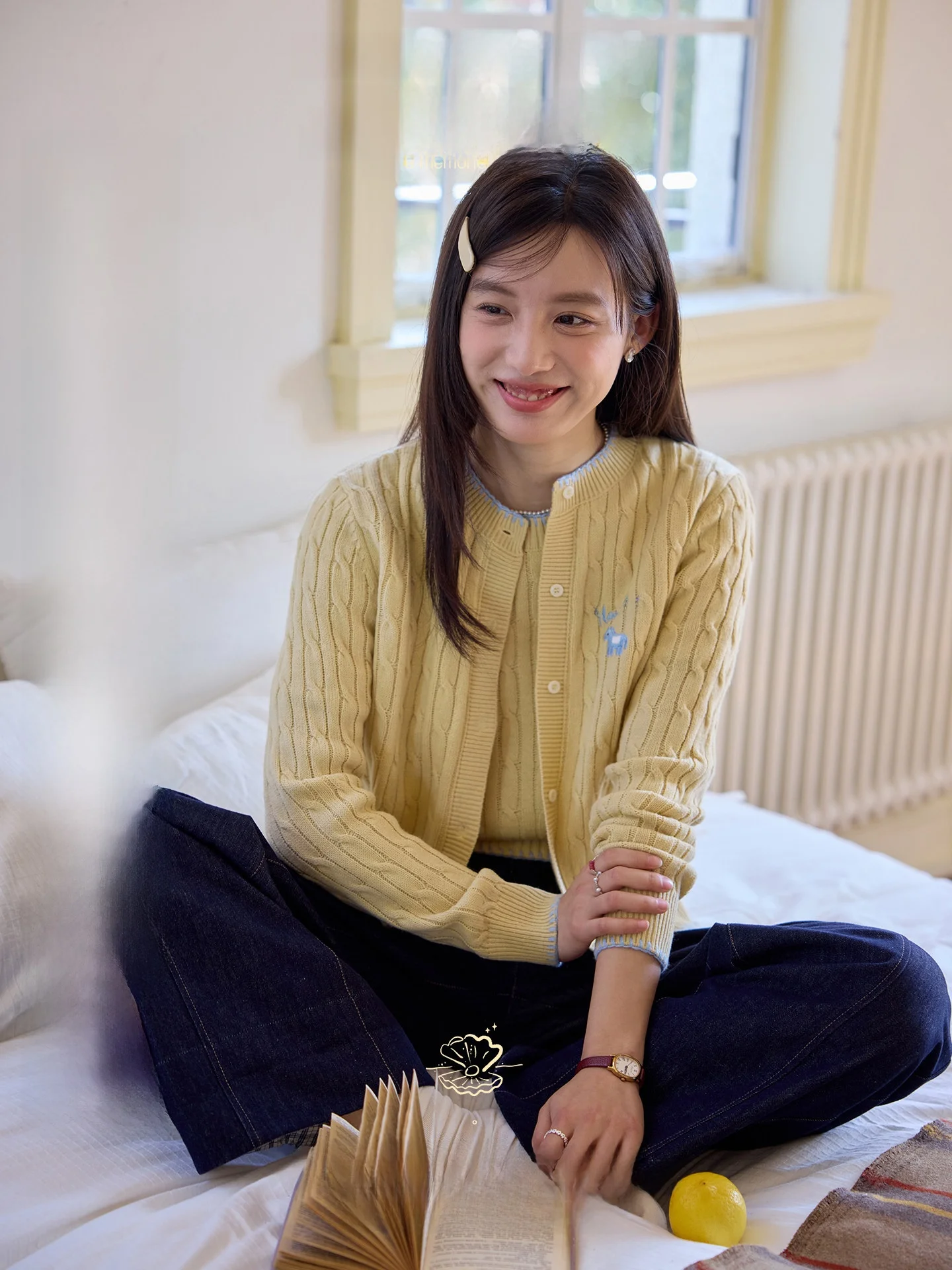 

Комплект из двух предметов: вязаный кардиган с вышивкой цветов и короткий топ из шерстяной смеси, французский стиль, стандартный крой, коллекция Nov Et Early Spring