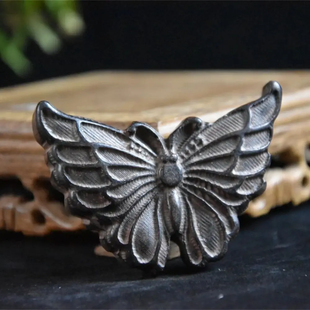 

China Hongshan Culture Black Iron Magnetism Meteorite Sculpture Lucky'Butterfly'Waist Badge/Pendant Handicraft Home Decoration