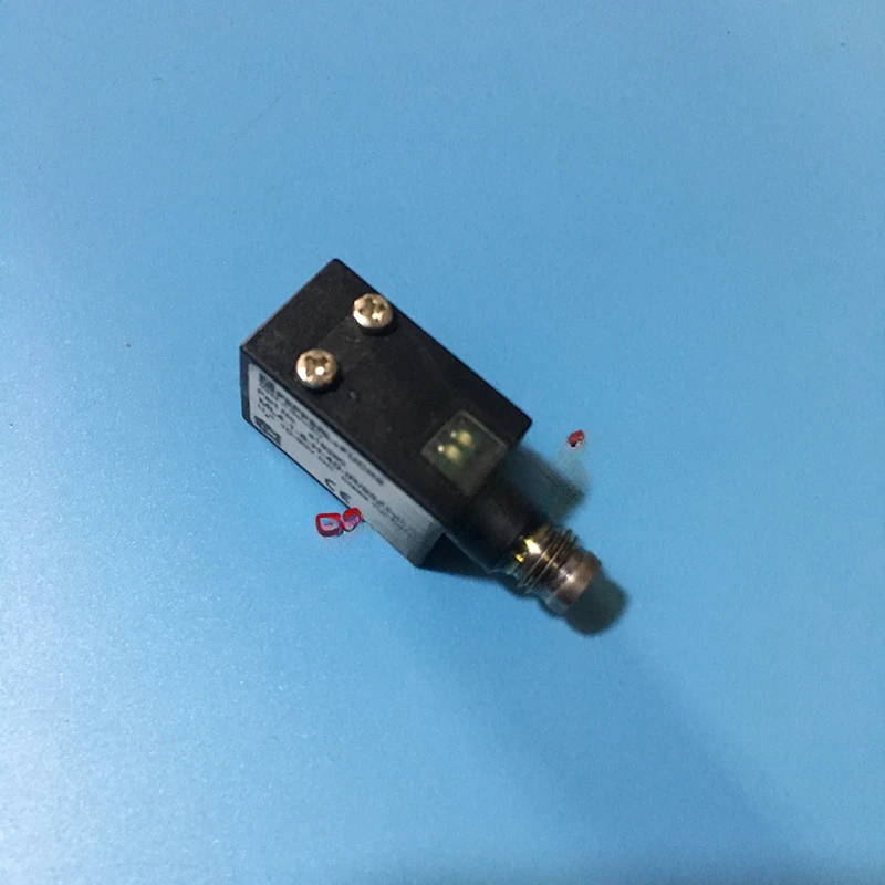 

ML4.1-8-H-40-IR-95-110 Brand New Genuine Photoelectric Switch Sensor
