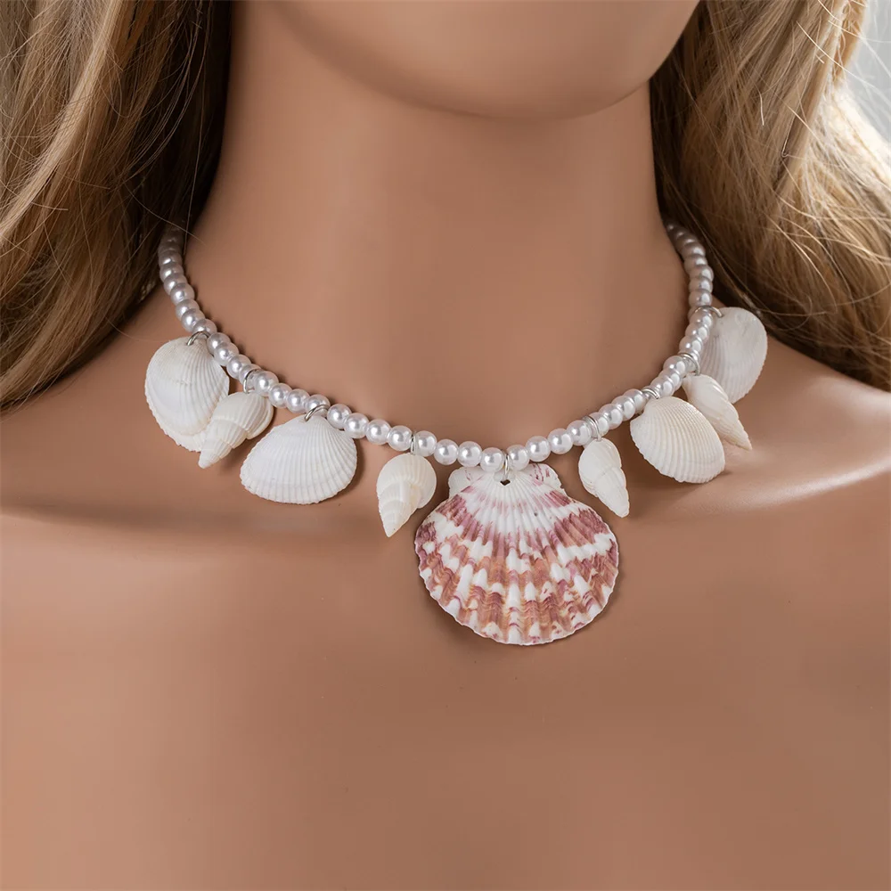 2025 Vacation Beach Style Random Color Shape Natural Shell Pendant Pearl Women's Necklace