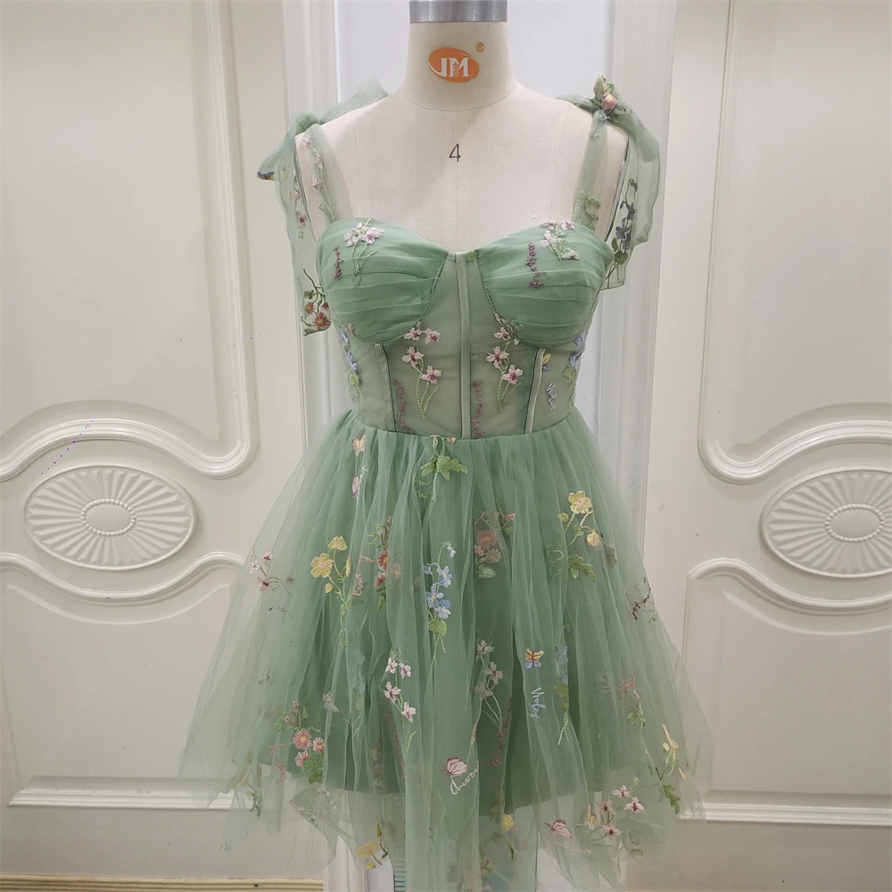 ZJ4013 2025 여름 신상 유럽 및 미국 외국 무역 이브닝 드레스 여성 의류 스트랩리스 섹시 자수 레이스 드레스