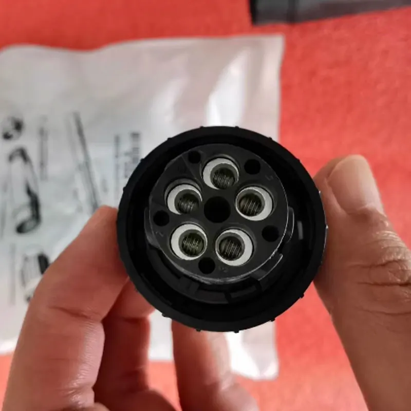 

Sun2000-28kW Inverter Terminal Block - Amphenol 5-Pin 3-Phase Plug-in Connector