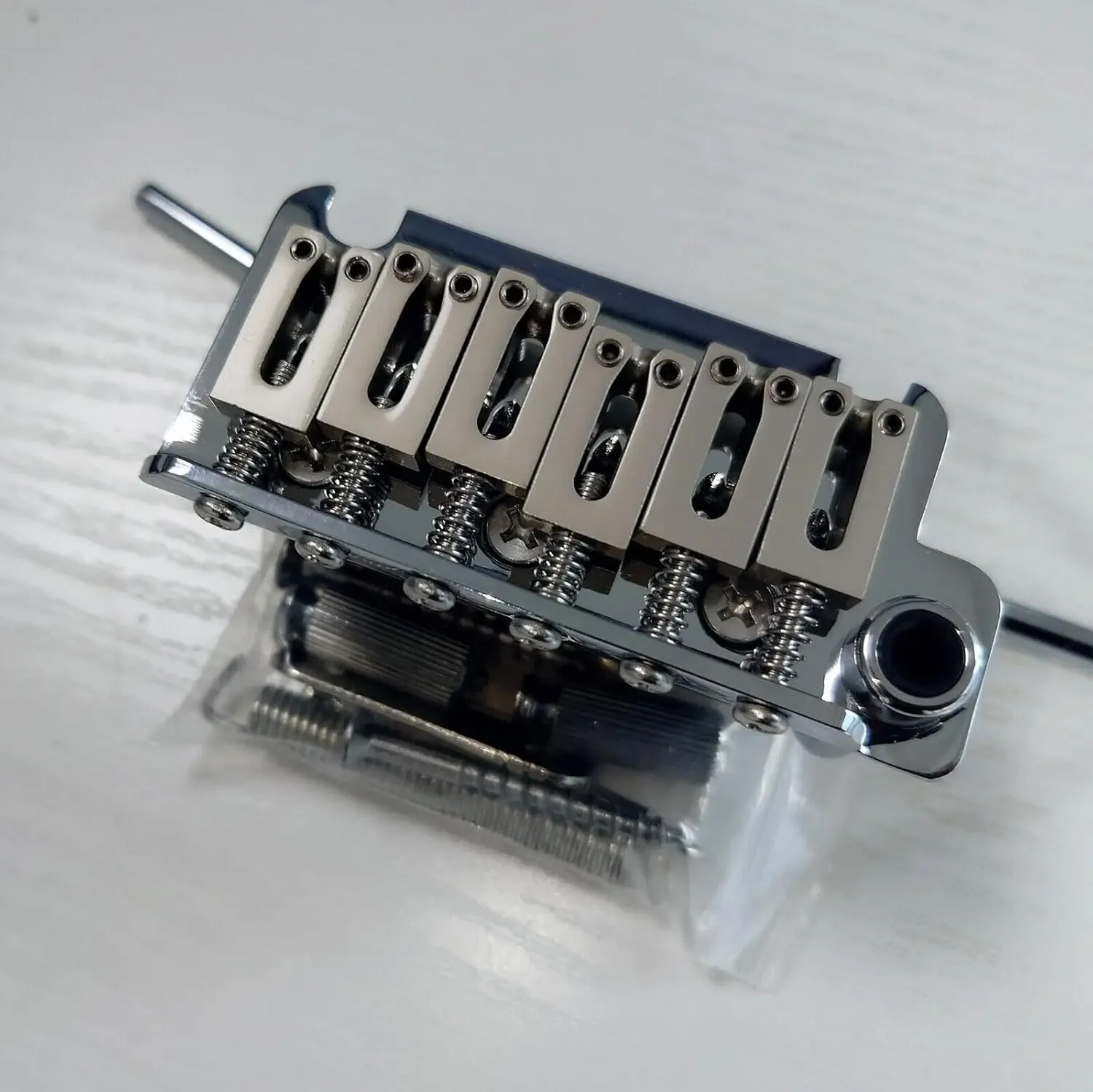 Yumiya Chrome 2 Point Style Guitar Tremolo Bridge Locking System Guitar Tremolo Bridge 6-Screw Assembly with Steel Block