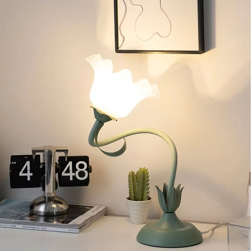 Modern style floral table lamp acrylic tulip shade living room cafe