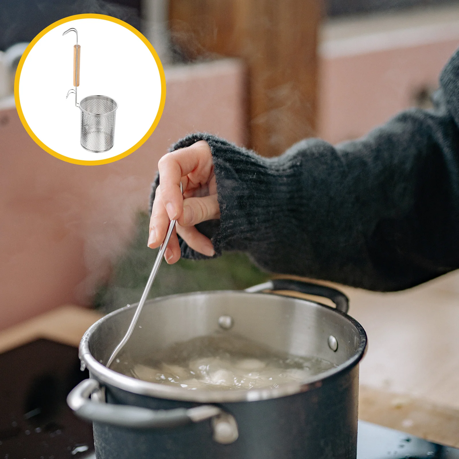 

1Pcs Stainless Steel Strainer Spoon with Wooden Handle Heat Resistant Kitchen Colander Frying Filter Skimmer for Home Restaurant