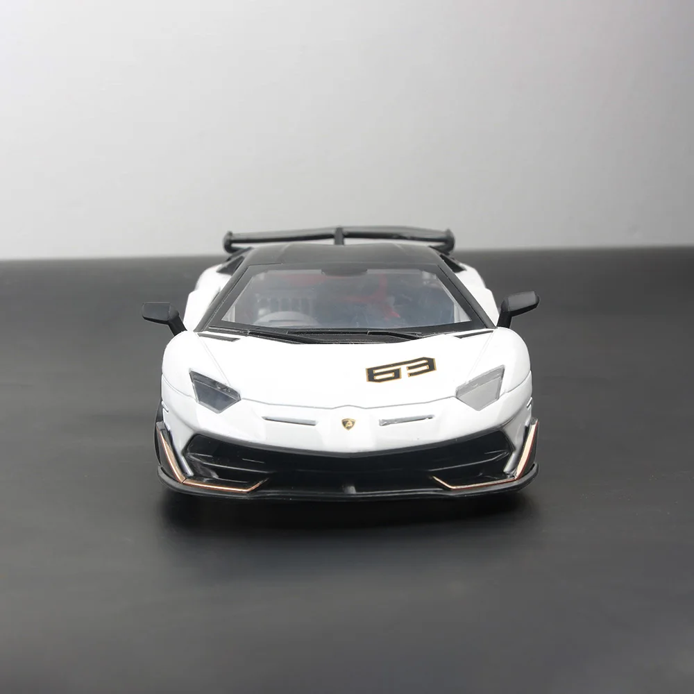 FATJAY RC Drift MINI-Q8 Toyota Supra 1/24 4AWD dengan Cangkang Logam Model Remote Control Mobil Balap RC