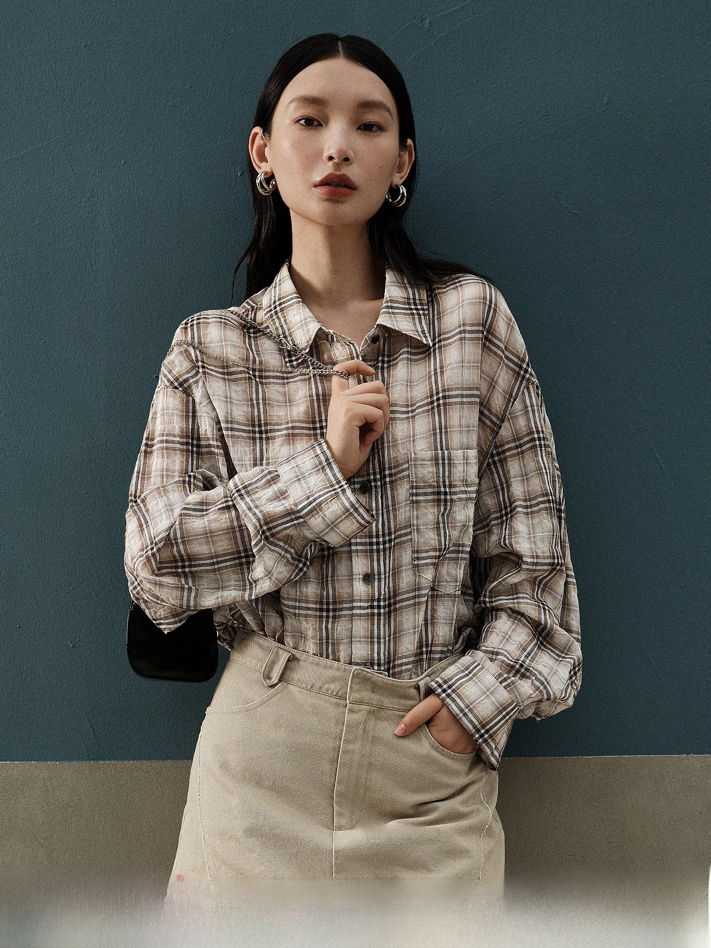 

Spring Summer 2026 Versatile Age-Defying Color-Woven Plaid Casual Long Sleeve Square Collar Shirt for Women Fashionable Korea...