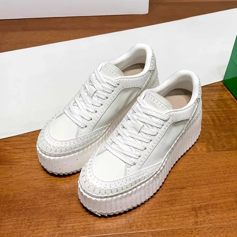 

Новые белые туфли из натуральной кожи, женские повседневные спортивные туфли на платформе, увеличивающие рост, женские кроссовки, кожаная обувь на плоской подошве