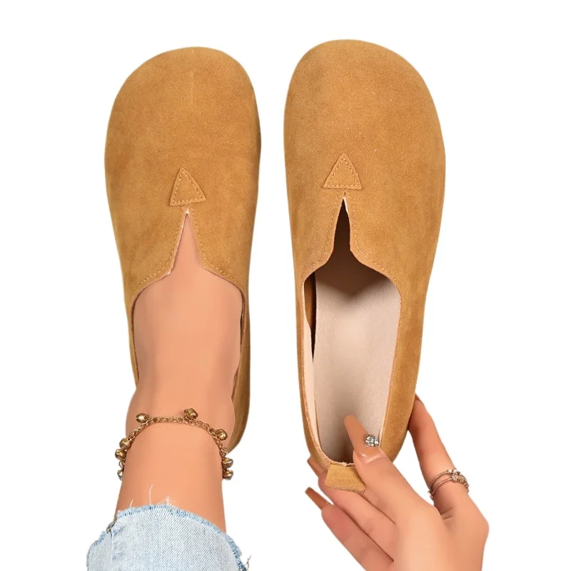 

2026 New Women's Soft-soled Comfortable Non-slip Flat Shoes Spring Autumn New Versatile One-pedal Plus Size Shoes Zapatos Mujer