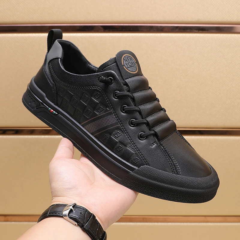 OPP Men New Loafers Fashion Metal Punk Lace-up Casual Shoes Leather Stitching Casual Genuine Leather Luxury Bee Design Shoes