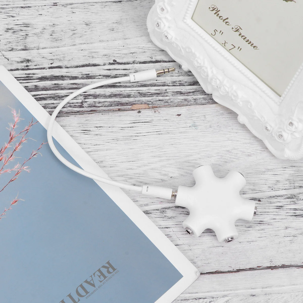 

5 Way Headphone Jack Splitter Hexangular Design for Multi Audio Outputs Compatible with Phone Music Player Pc Headphone Splitter