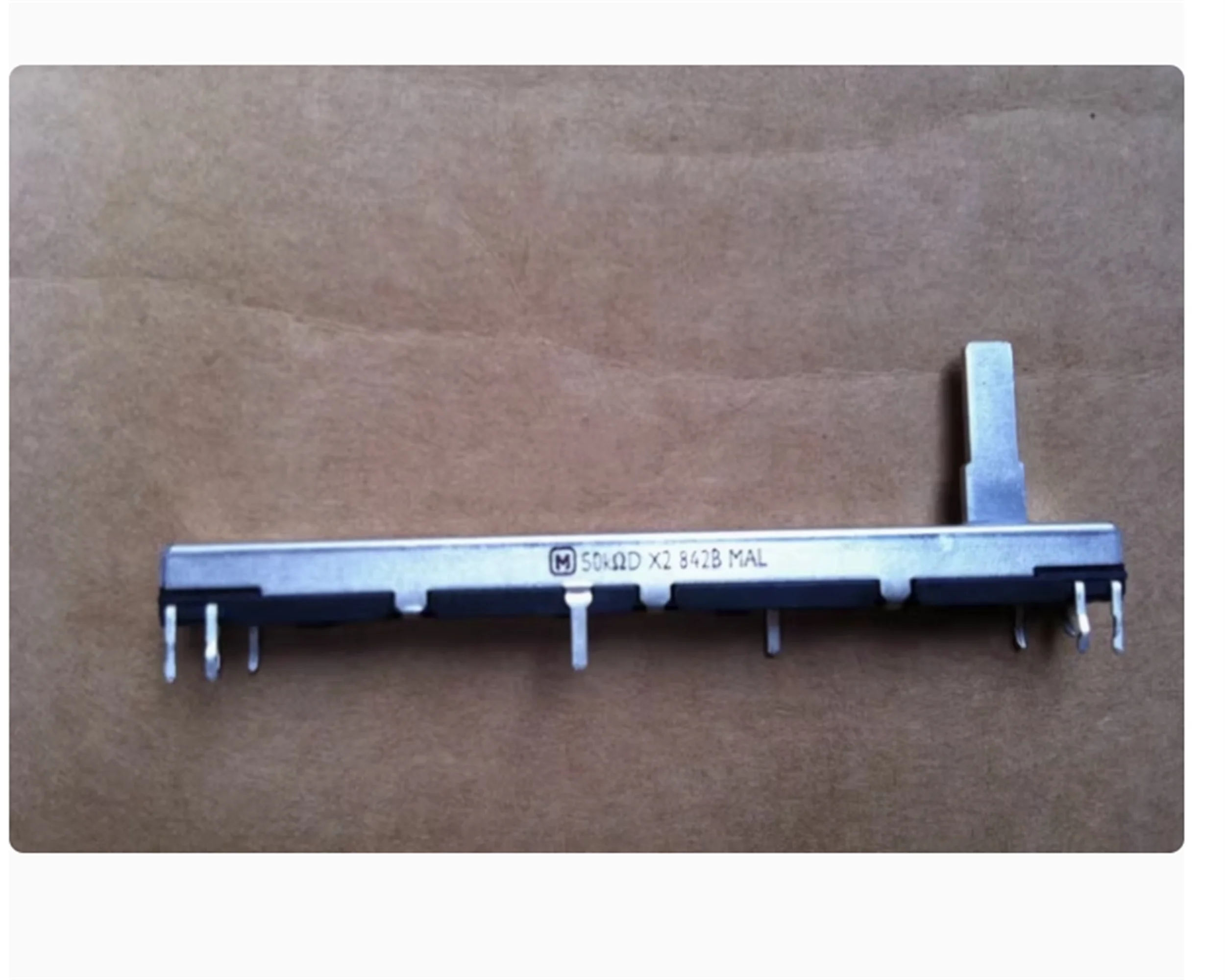 

1 шт., японский скользящий потенциометр Panasonic 7,5 см, двойной 50 кД * 2 оси, длина 15 мм, потенциометр для консоли микширования