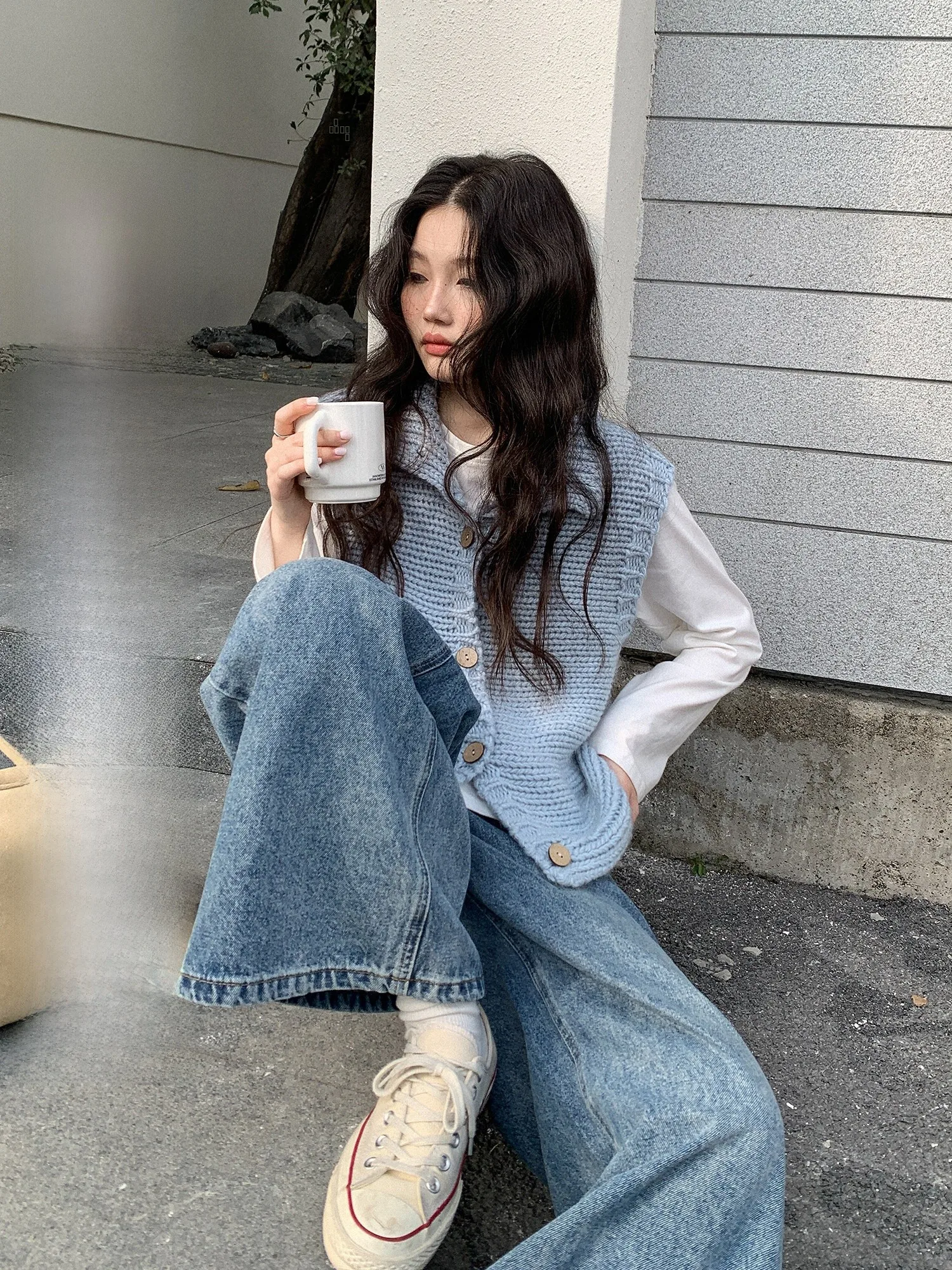 

Blue Knitted Woolen Vest Women's Outerwear Layering Faion Small Size Winter irt Cleanfit Sle Single Button Closure