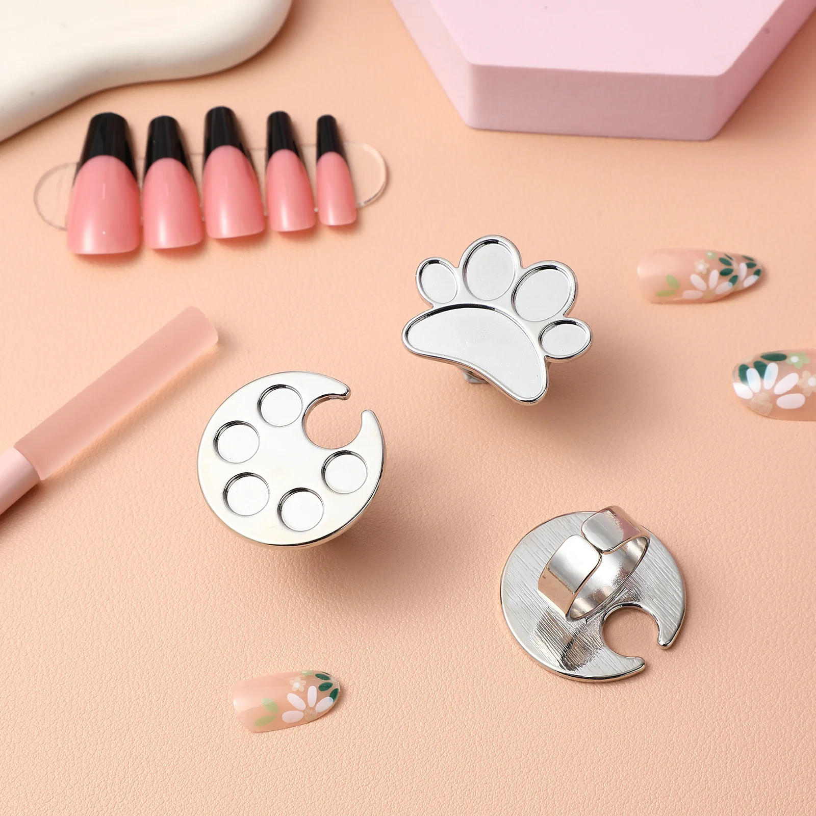 

4Pcs Nail Art Mixing Ring Pallet Silver Finger Ring Tray Holders for Nail Gel Polish Color Blending Color Mixing Tray