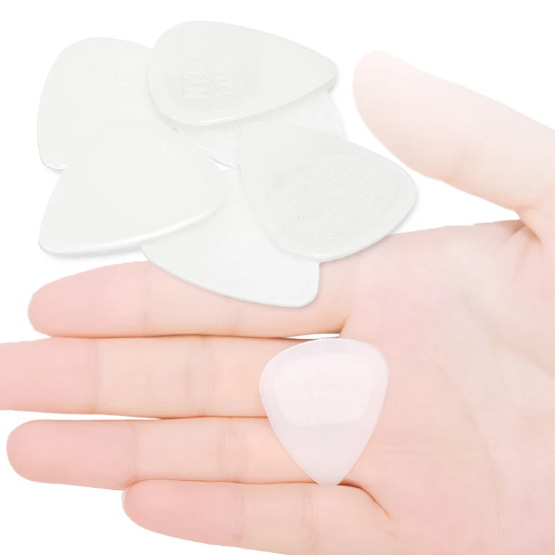 Dunlop Nylon Glow Standard Guitar Picks 446R 0.53/0.67/0.80/0.94/1.07/1.14 mm Glow-In-The-Dark Warm Flexible Pick