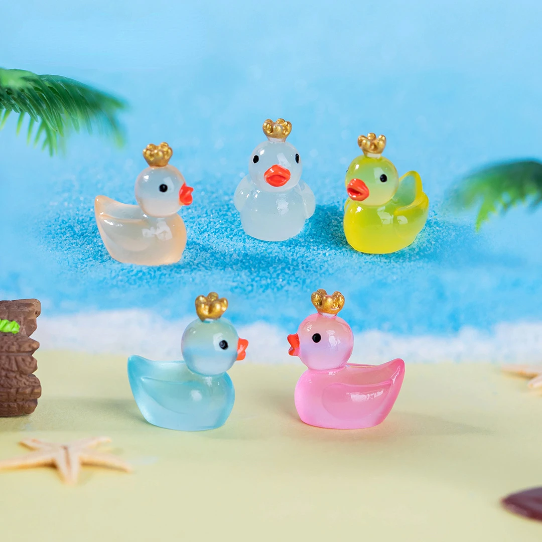 10/20/50PCS Mini Fluorescent Crown Duck Ornament Miniature Figures Tiny Duck Resin Handicraft Micro Landscape Dollhouse Decorate